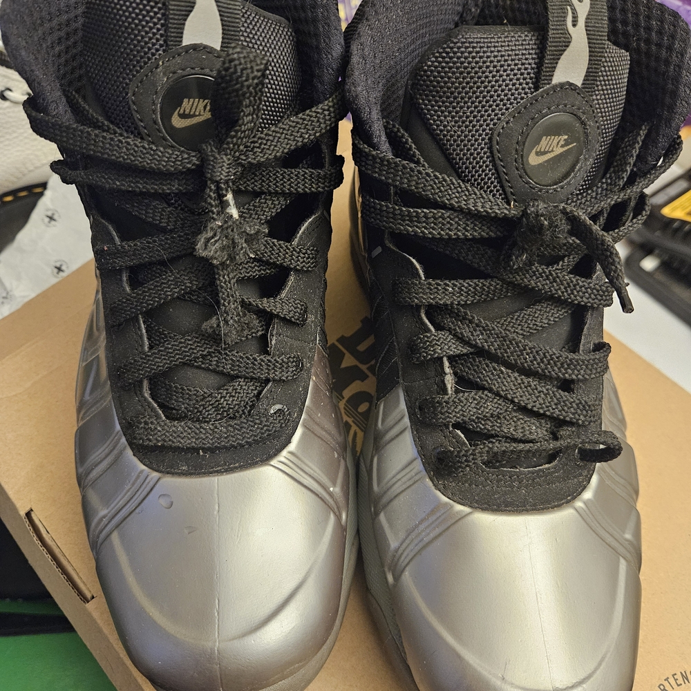 Nike Air Bakin posite Boots ***SOLD ON ANOTHER PLATFORM***
